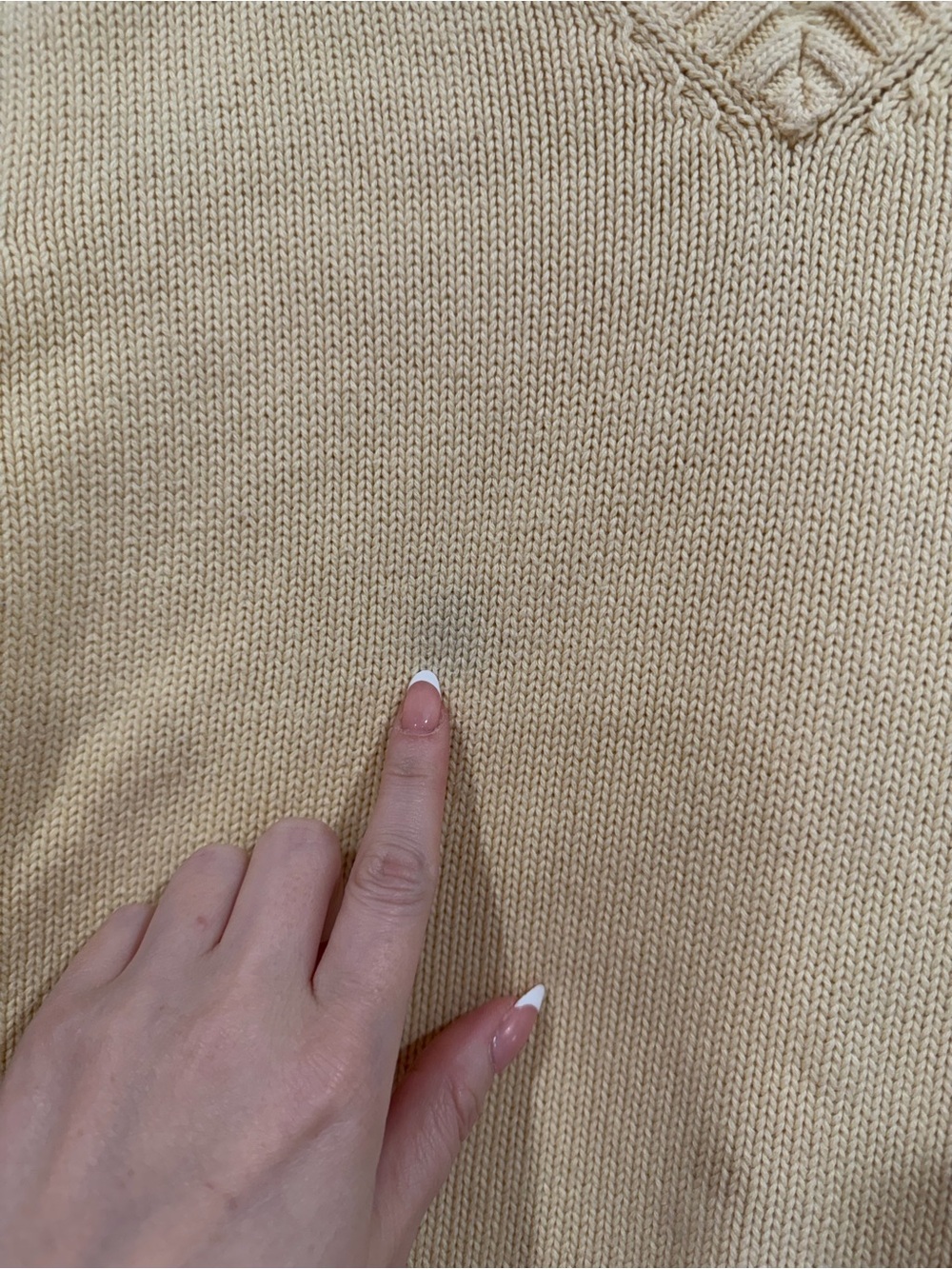 Lands' End Men's V-Neck Sweater Vest in Soft Yellow - Picture 3 of 9